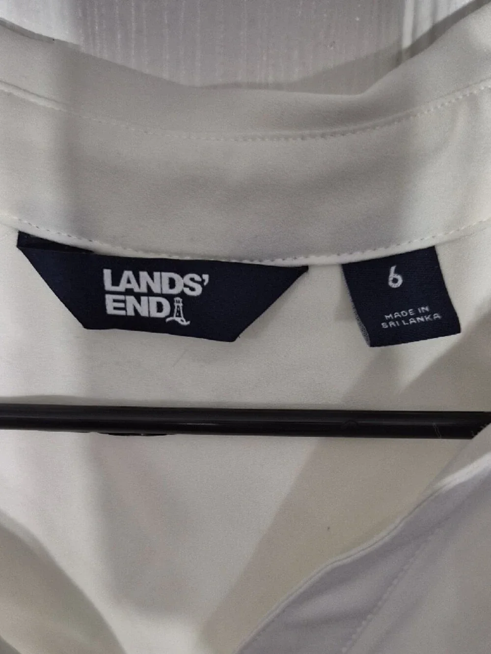 Lands' End Cream Short-Sleeve Blouse with Chase Logo Sz 6